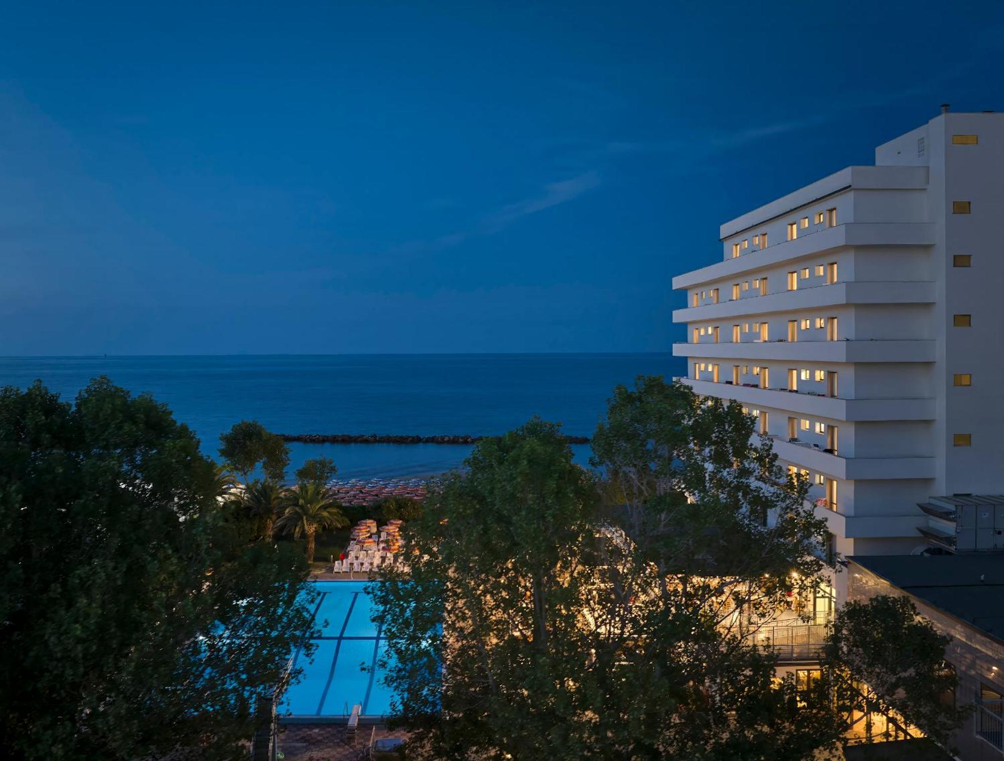 Serena Majestic Residence Montesilvano Marina Eksteriør bilde